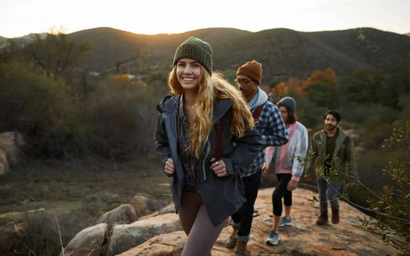 what to wear for trekking​